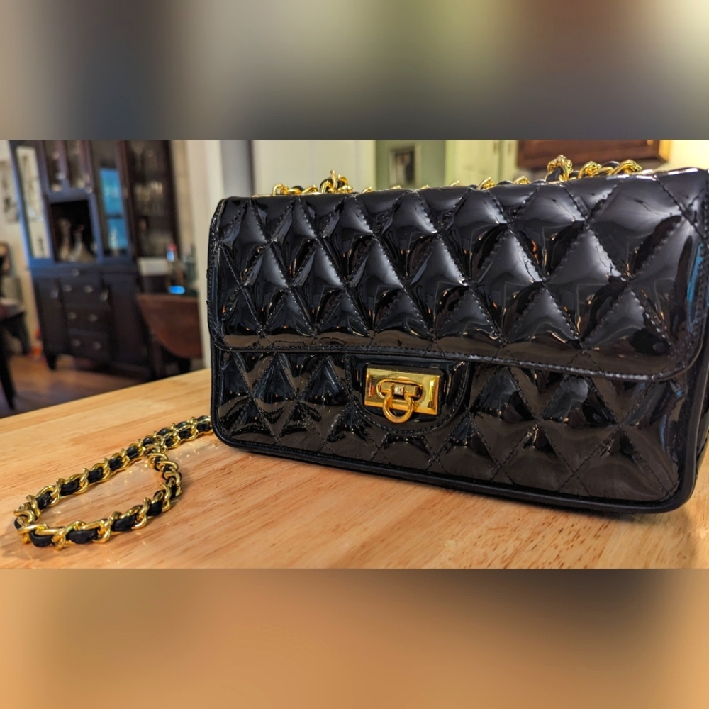 Due Fratelli Black Patent Leather Quilted Diamond Bag